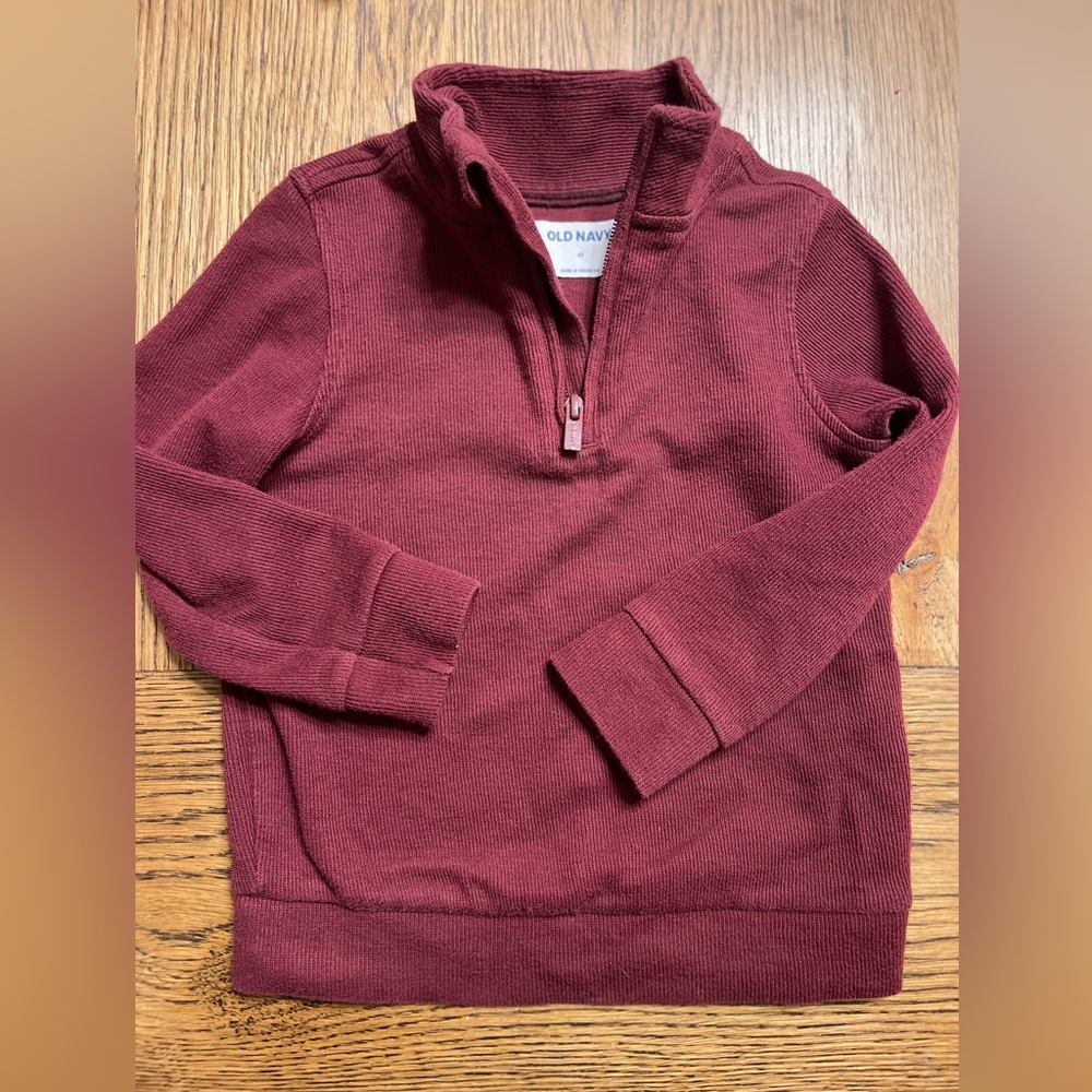 Burgundy zip pullover - Size 4T